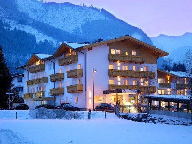 Hotel Vier Jahreszeiten By Vaya Inkl Zell Am See-Kaprun Sommerkarte Dış mekan fotoğraf